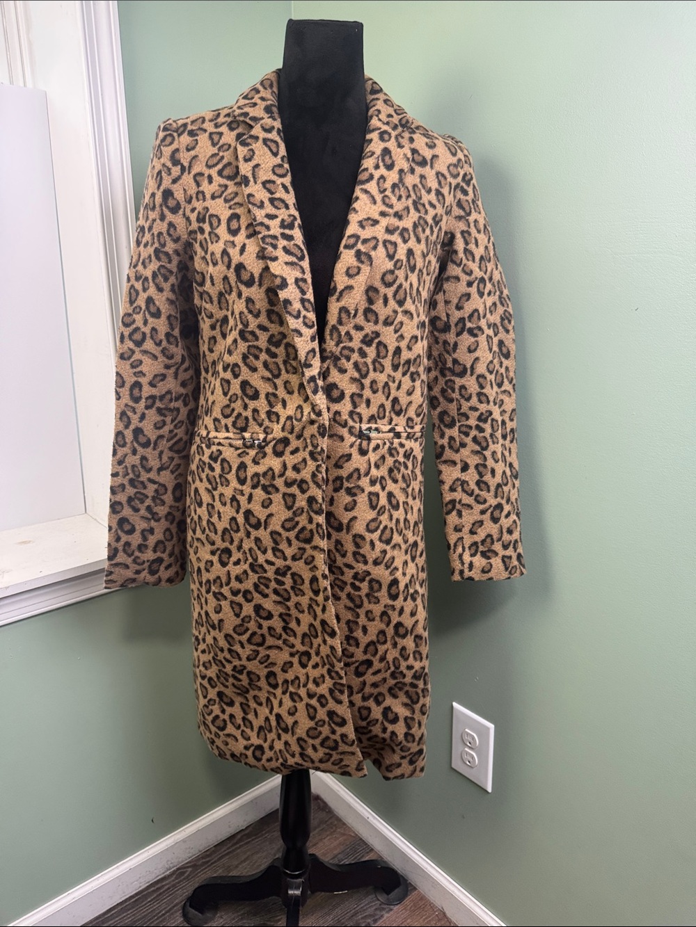 Kendall & Kylie Leopard Print Camel and Black Wool Coat small